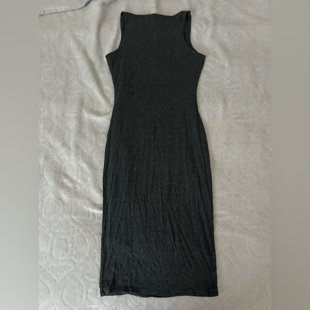 Stella Luce • Sleeveless Bodycon Midi Dress - Picture 5 of 5